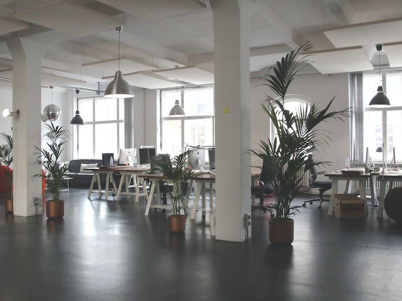 Come organizzare il trasloco ufficio senza perdere giorni di lavoro preziosi